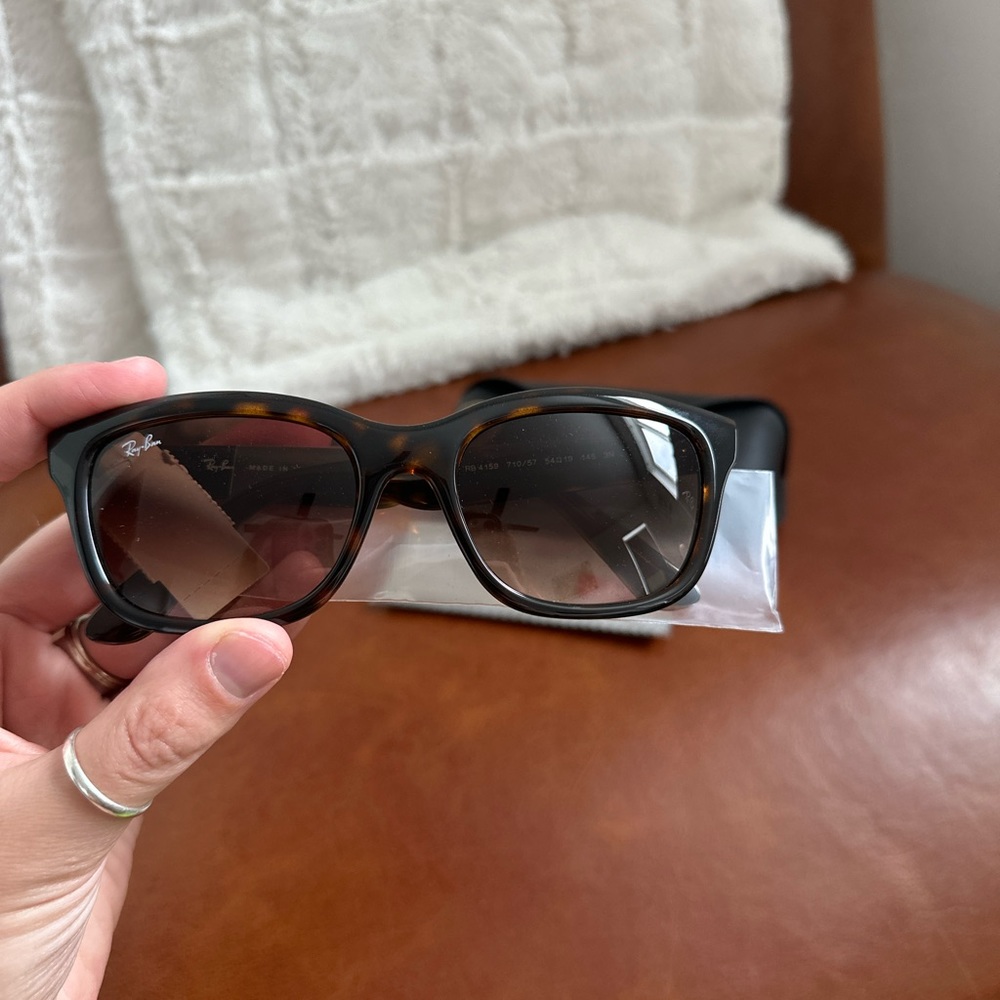 Ray-Ban RB4159 - Picture 10 of 15